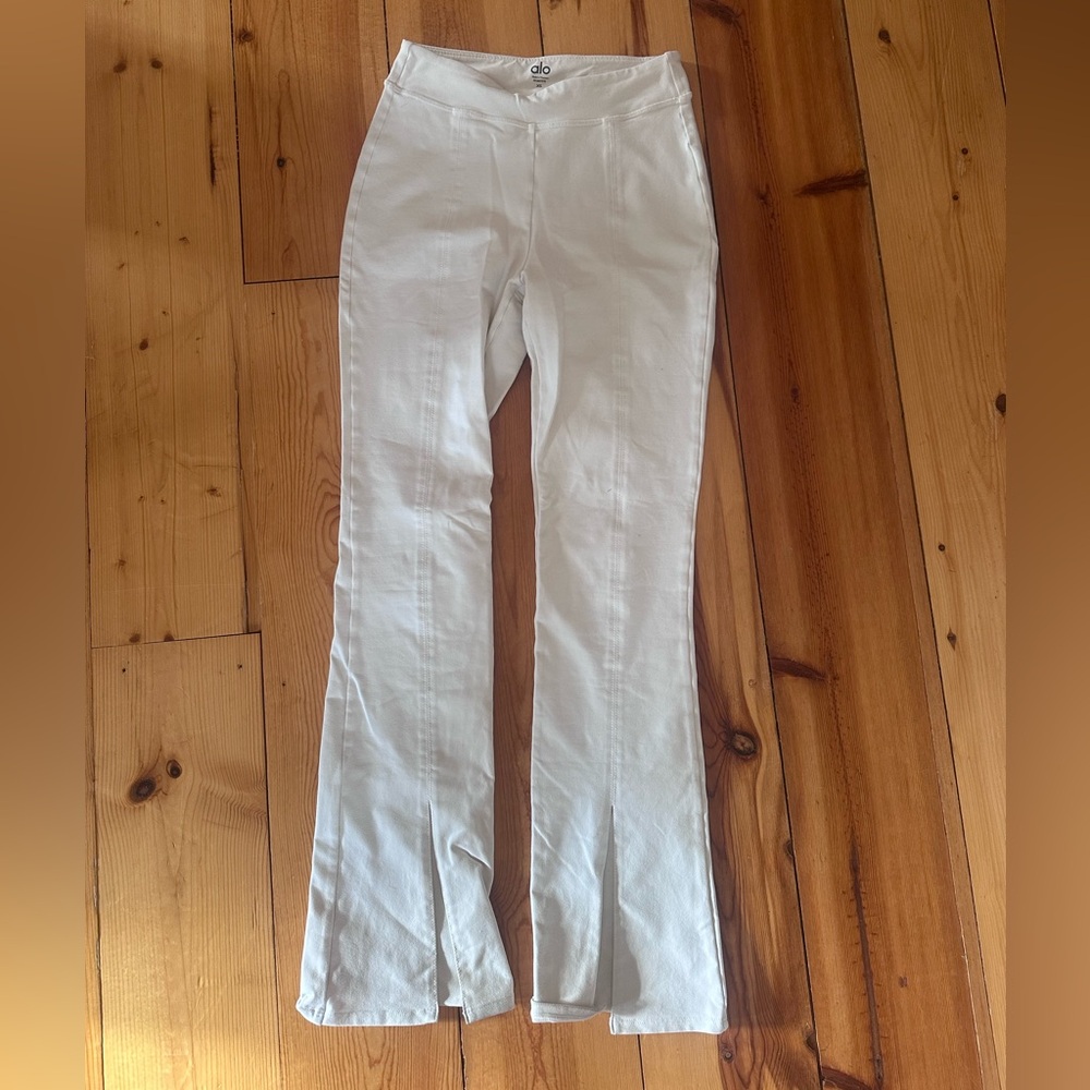 Alo Airbrush front split flare leggings